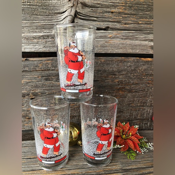 Set of 3 Vintage Firna Seasons Greetings Santa glasses Reindeer Vtg glassware❤️ - Picture 2 of 11